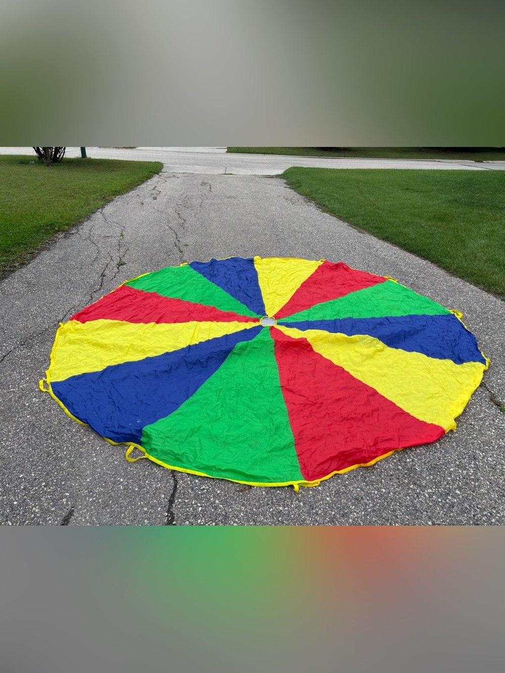Child’s play parachute toy